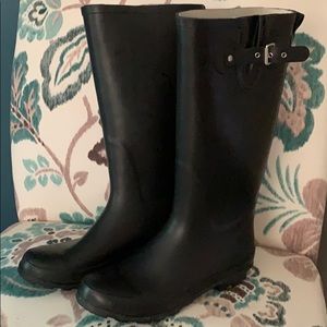 Woman’s Western Chief size 8 rain boots